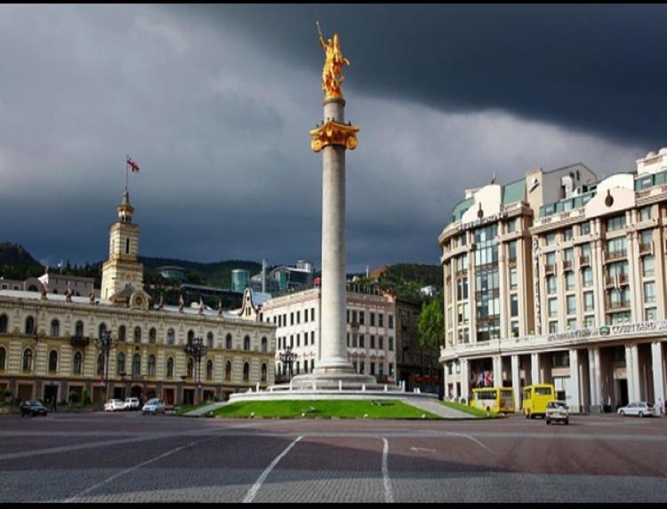 Rustaveli Apartment City Centre تبليسي المظهر الخارجي الصورة