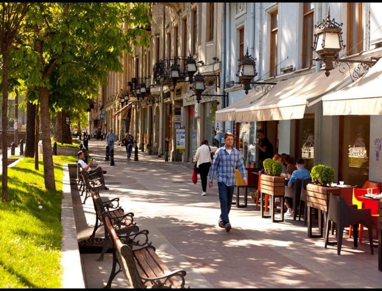 Rustaveli Apartment City Centre تبليسي المظهر الخارجي الصورة
